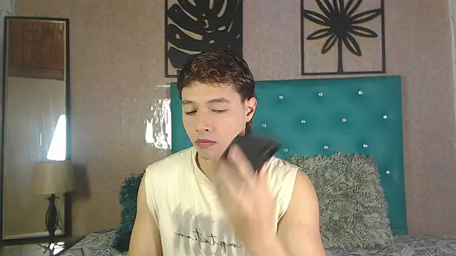 LiamAndrewzz online show from 09-09-25, 05:07