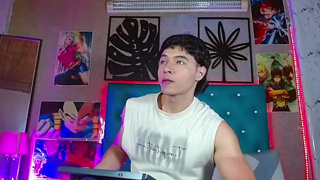 LiamAndrewzz online show from 04-23-26, 05:19