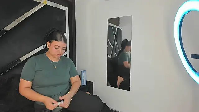 Snapshot of Rubyxht chatting on 09-11-25, 12:38 Rubyxht online show from 09-11-25, 12:38