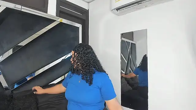 Snapshot of Rubyxht chatting on 09-17-25, 12:29 Rubyxht online show from 09-17-25, 12:29