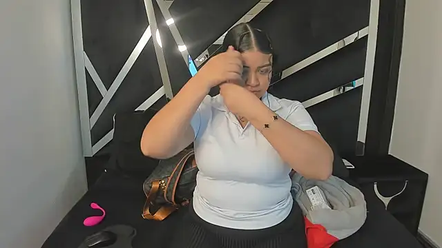 Snapshot of Rubyxht chatting on 10-03-25, 12:35 Rubyxht online show from 10-03-25, 12:35