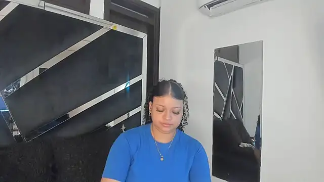 Snapshot of Rubyxht chatting on 10-08-25, 02:25 Rubyxht online show from 10-08-25, 02:25