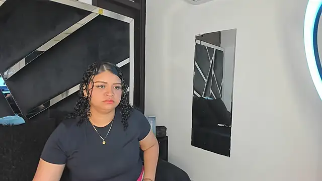 Snapshot of Rubyxht chatting on 10-11-25, 12:47 Rubyxht online show from 10-11-25, 12:47