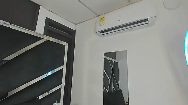 Snapshot of Rubyxht chatting on 10-17-25, 12:52 Rubyxht online show from 10-17-25, 12:52