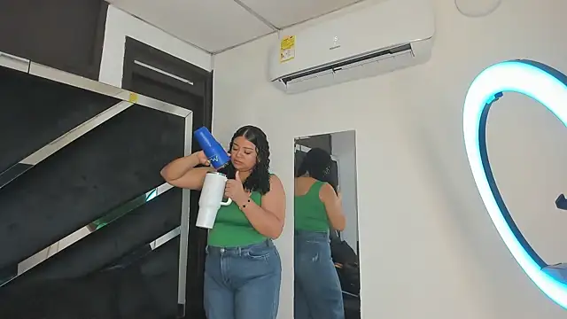 Snapshot of Rubyxht chatting on 10-28-25, 12:52 Rubyxht online show from 10-28-25, 12:52