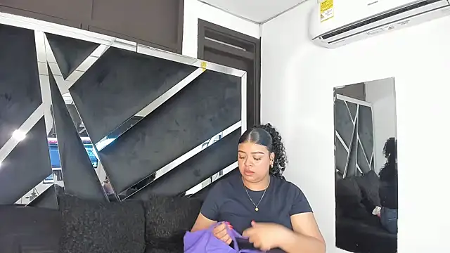 Snapshot of Rubyxht chatting on 10-30-25, 12:50 Rubyxht online show from 10-30-25, 12:50