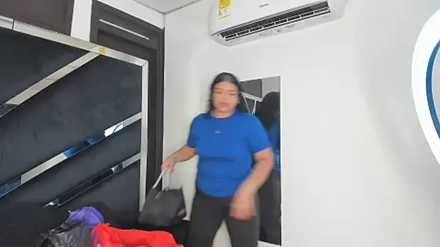 Snapshot of Rubyxht chatting on 11-04-25, 12:48 Rubyxht online show from 11-04-25, 12:48