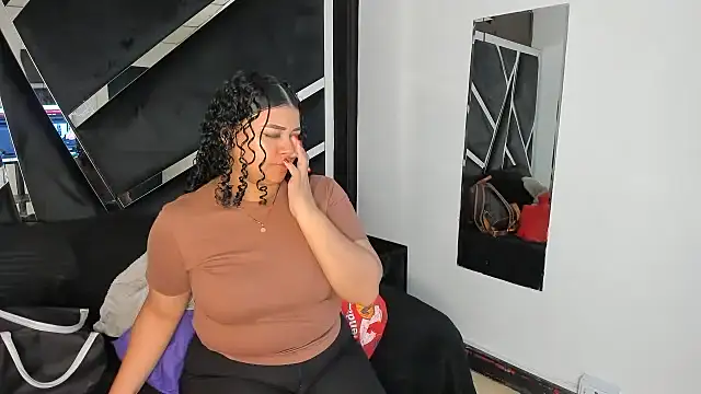 Snapshot of Rubyxht chatting on 11-11-25, 12:38 Rubyxht online show from 11-11-25, 12:38