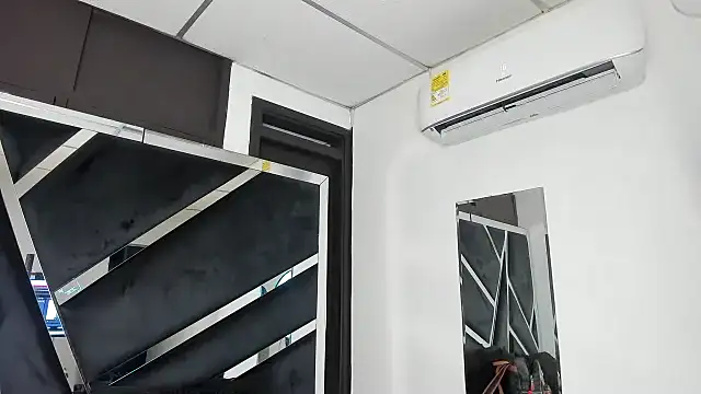 Snapshot of Rubyxht chatting on 11-13-25, 12:37 Rubyxht online show from 11-13-25, 12:37