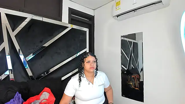 Snapshot of Rubyxht chatting on 11-14-25, 12:26 Rubyxht online show from 11-14-25, 12:26