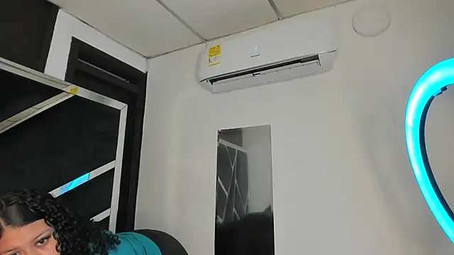 Snapshot of Rubyxht chatting on 11-16-25, 12:33 Rubyxht online show from 11-16-25, 12:33