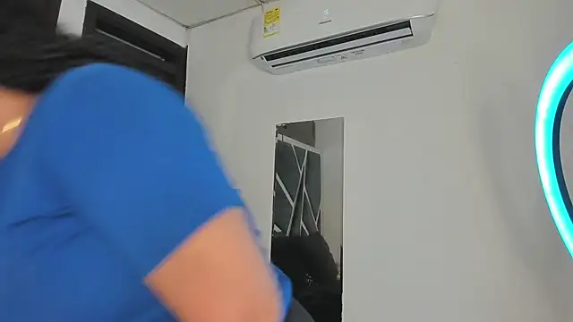 Snapshot of Rubyxht chatting on 12-01-25, 12:32 Rubyxht online show from 12-01-25, 12:32