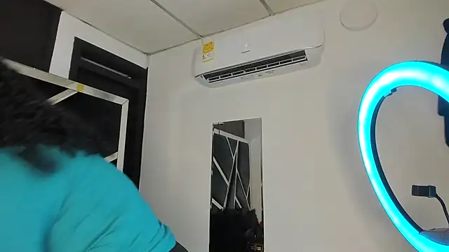 Snapshot of Rubyxht chatting on 12-17-25, 12:33 Rubyxht online show from 12-17-25, 12:33