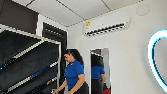 Snapshot of Rubyxht chatting on 12-18-25, 12:33 Rubyxht online show from 12-18-25, 12:33