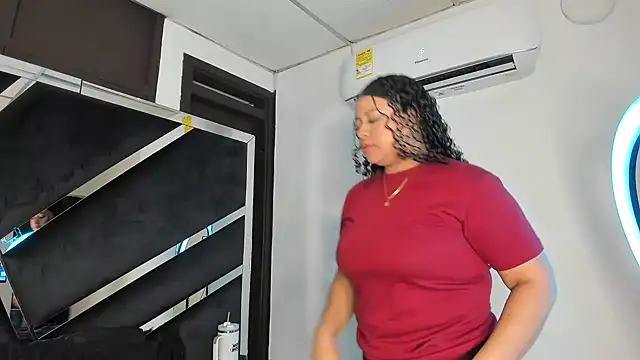 Snapshot of Rubyxht chatting on 12-19-25, 12:34 Rubyxht online show from 12-19-25, 12:34