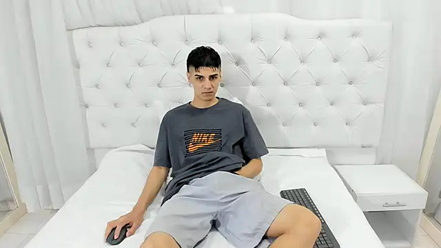 frank jhonsson online show from 11-25-25, 02:17