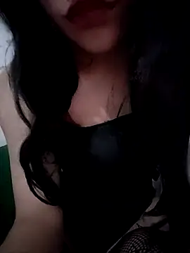 Snapshot of ElaRuil69 chatting on 09-25-25, 03:54 ElaRuil69 online show from 09-25-25, 03:54