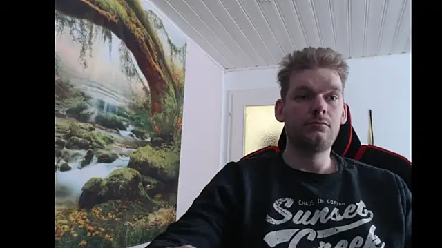 Snapshot of Justforfunc123 chatting on 03-29-26, 09:42 Justforfunc123 online show from 03-29-26, 09:42