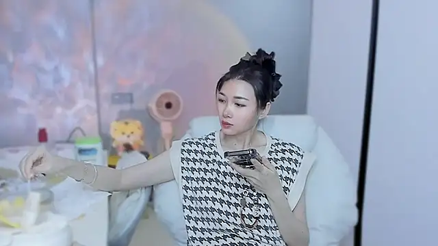 Snapshot of A_dabo chatting on 12-22-25, 08:44 A dabo online show from 12-22-25, 08:44