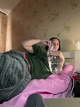 Naughtbaby 2025 online show from 04-24-26, 01:46