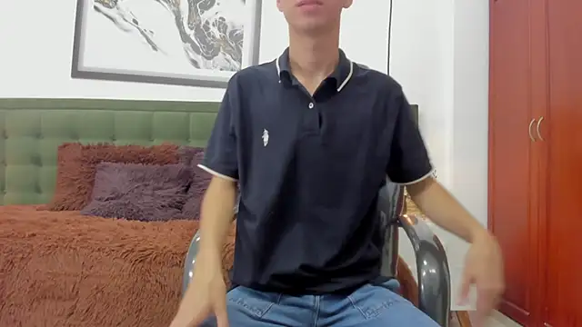 Snapshot of Johann_sex chatting on 01-10-26, 05:15 Johann sex online show from 01-10-26, 05:15