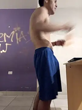 LeonRoots online show from 10-31-25, 07:53