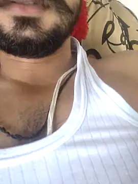 Snapshot of yourindianfellow chatting on 09-12-25, 08:25 yourindianfellow online show from 09-12-25, 08:25