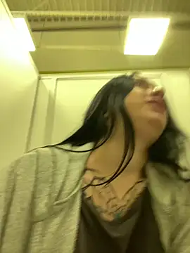 AlishaPrettyBlade online show from 03-01-25, 09:40