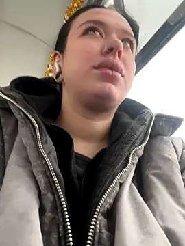 AlishaPrettyBlade online show from 12-22-25, 05:48