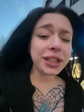 AlishaPrettyBlade online show from 04-25-26, 01:41