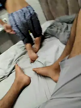 Snapshot of HorNy_Bro_Sis chatting on 10-15-25, 04:34 HorNy Bro Sis online show from 10-15-25, 04:34