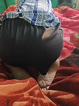 Snapshot of HorNy_Bro_Sis chatting on 12-19-25, 10:44 HorNy Bro Sis online show from 12-19-25, 10:44