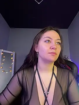 AshleySkott  online show from 03-18-25, 07:30