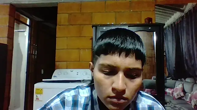 cora-gunn online show from 03-18-25, 12:16