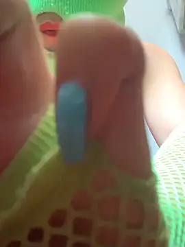 Snapshot of NatashaRex chatting on 09-19-25, 04:18 NatashaRex online show from 09-19-25, 04:18