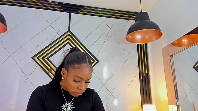 EmilyDiaaz online show from 10-11-25, 12:04