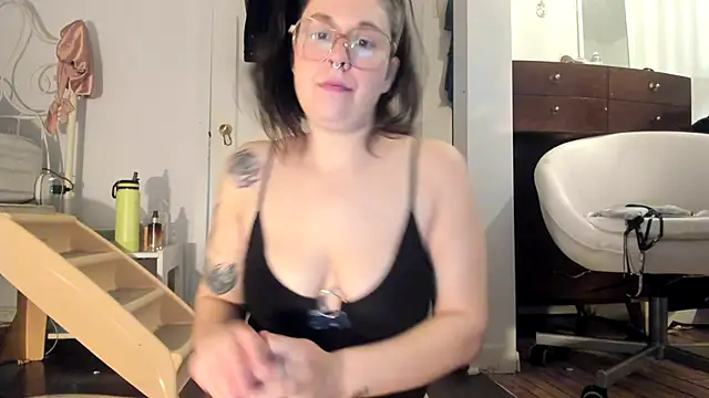 Snapshot of Rosiee69_ chatting on 02-24-25, 03:42 Rosiee69  online show from 02-24-25, 03:42