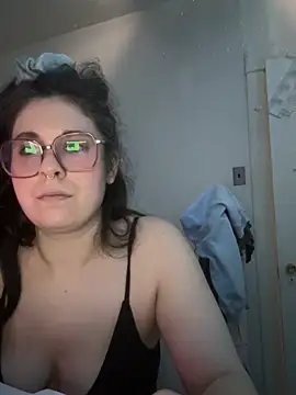 Snapshot of Rosiee69_ chatting on 03-06-25, 03:56 Rosiee69  online show from 03-06-25, 03:56