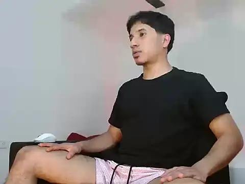 AngelHil online show from 10-27-25, 04:16