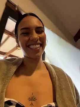 Alice surprise online show from 03-12-26, 10:38