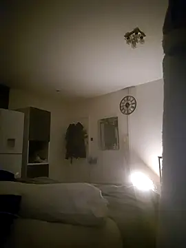 Snapshot of Mrnutella chatting on 02-25-25, 01:20 Mrnutella online show from 02-25-25, 01:20