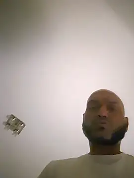 Snapshot of Mrnutella chatting on 02-25-25, 11:22 Mrnutella online show from 02-25-25, 11:22