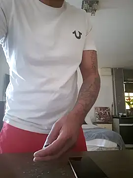 Snapshot of Mrnutella chatting on 03-03-25, 09:44 Mrnutella online show from 03-03-25, 09:44