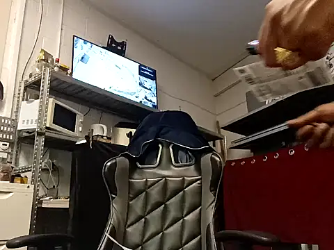 Snapshot of Mrnutella chatting on 09-19-25, 08:53 Mrnutella online show from 09-19-25, 08:53