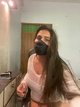 Sexy Madhuri Bhabhi online show from 03-03-25, 06:04