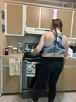 HTXBELLE online show from 03-17-25, 02:08