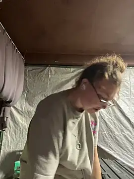 HTXBELLE online show from 12-23-25, 12:52