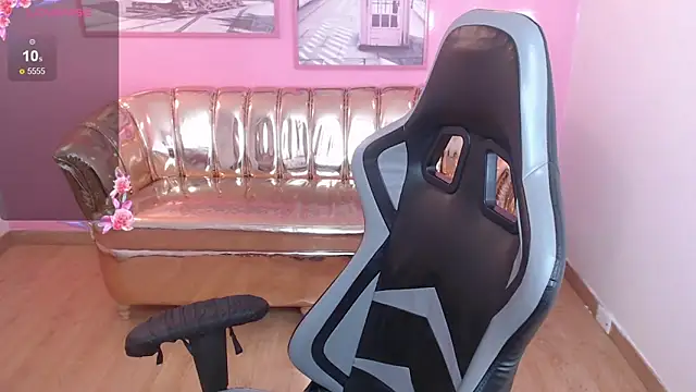 Snapshot of catalina25_t chatting on 12-17-25, 07:53 catalina25 t online show from 12-17-25, 07:53