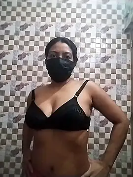 Snapshot of cuteangel9999 chatting on 02-24-25, 11:41 cuteangel9999 online show from 02-24-25, 11:41