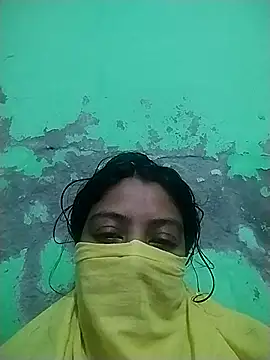 Snapshot of cuteangel9999 chatting on 10-11-25, 04:22 cuteangel9999 online show from 10-11-25, 04:22